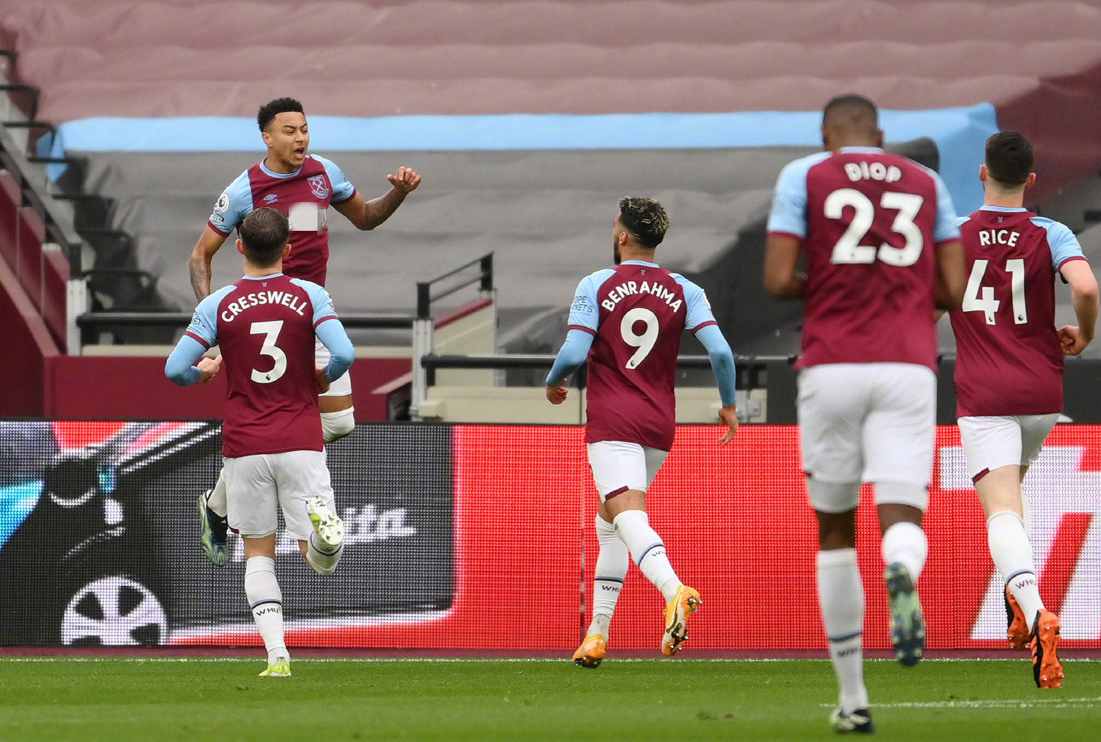 在激烈的欧 在激烈的欧